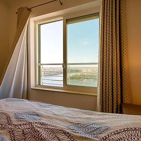 Apartment The Ultimate Luxury, With Pool By Buena Vista Sliema