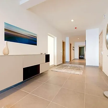 The Ultimate Luxury, With Pool By Buena Vista